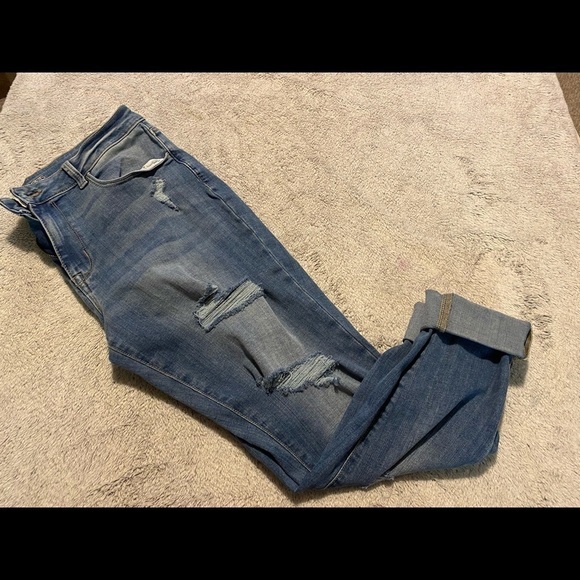 Maurices distressed jeans - Picture 2 of 3